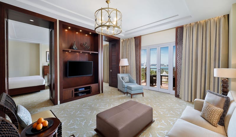 ONE BEDROOM SUITE LIVING